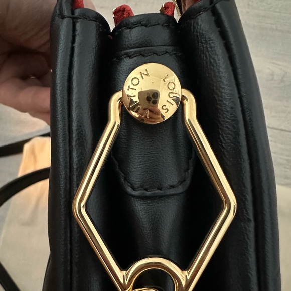 Louis Vuitton Black Coussin BB - Picture 2 of 11